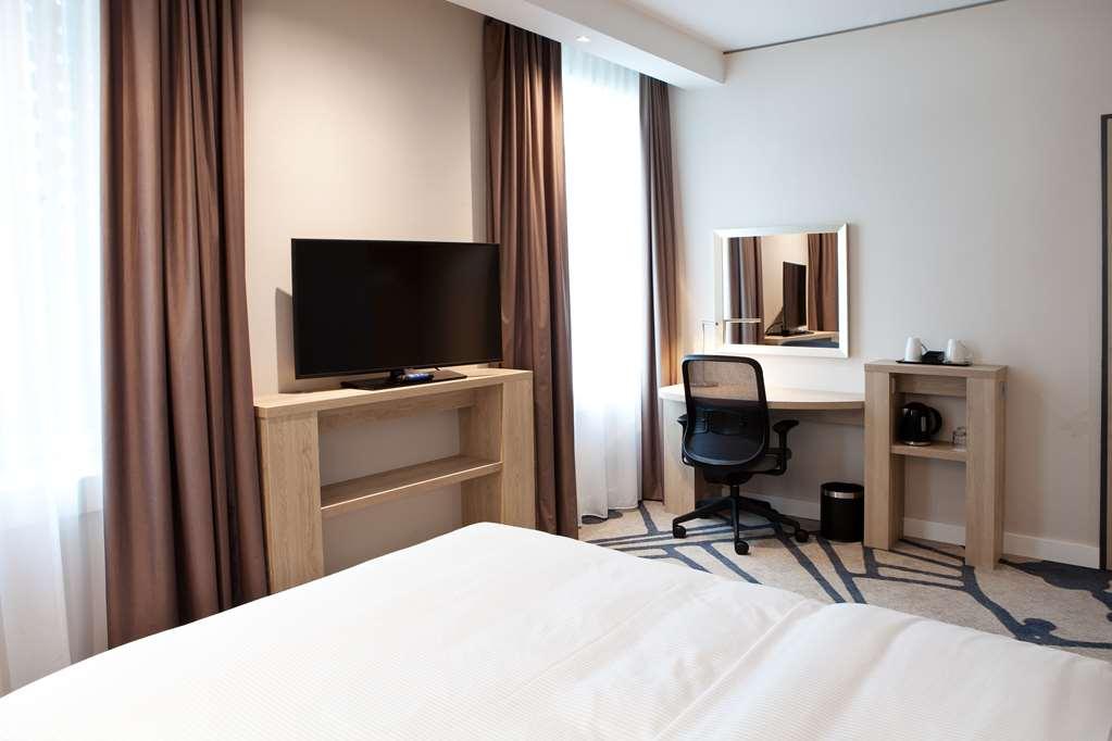 Hampton By Hilton Center East Hotel Munich