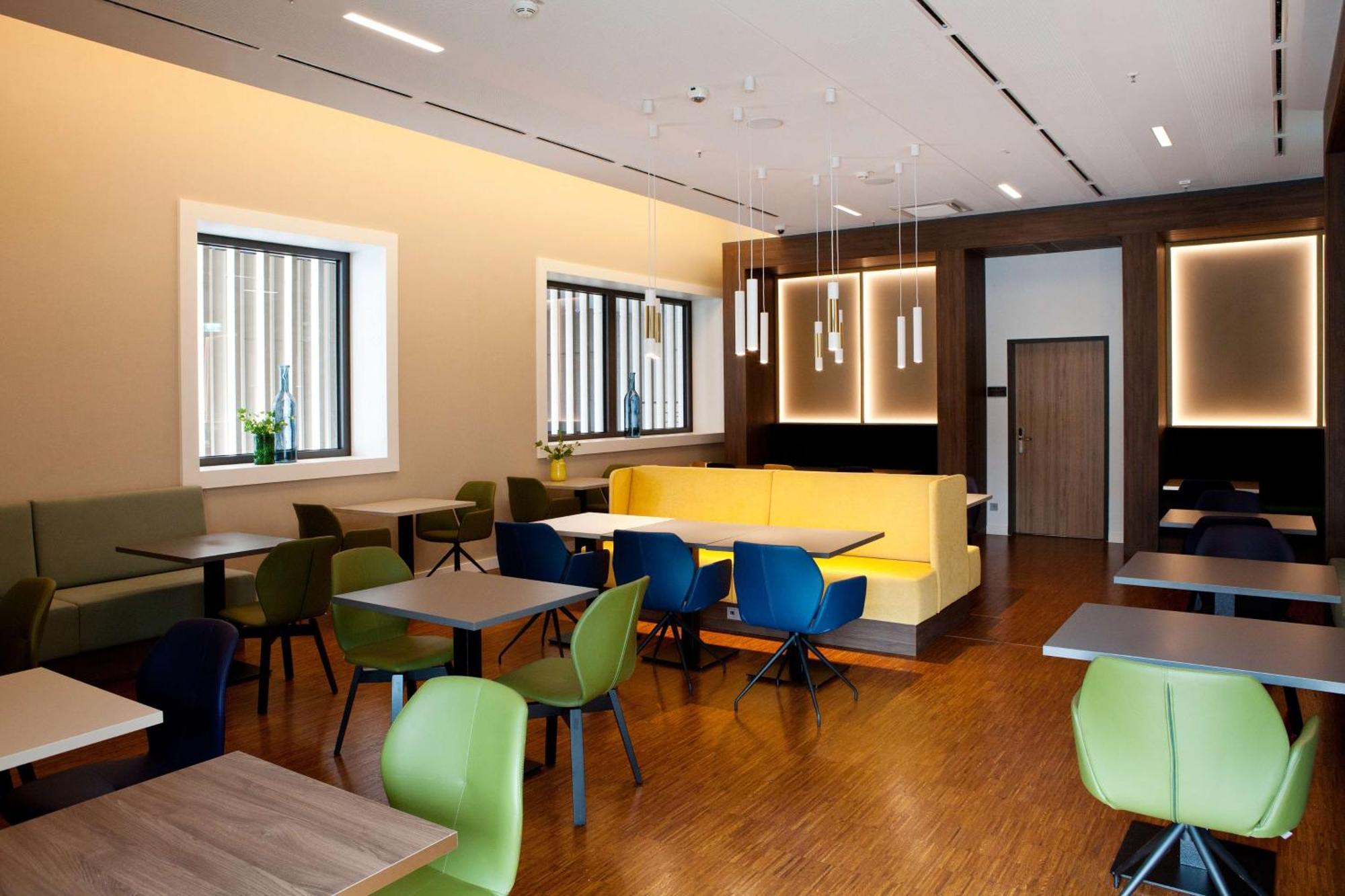 Hotel Hampton By Hilton Center East